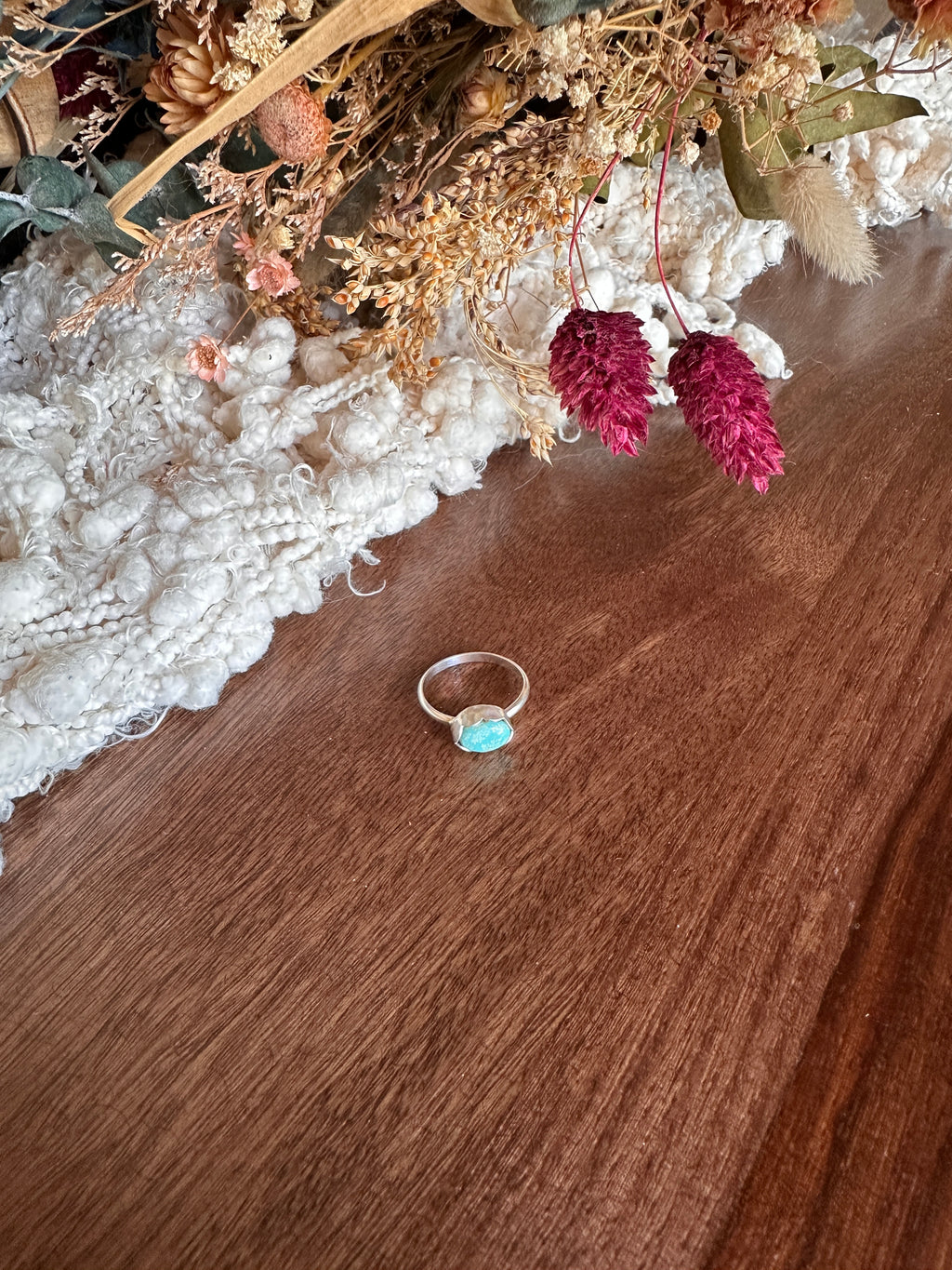 Simple small oval ring